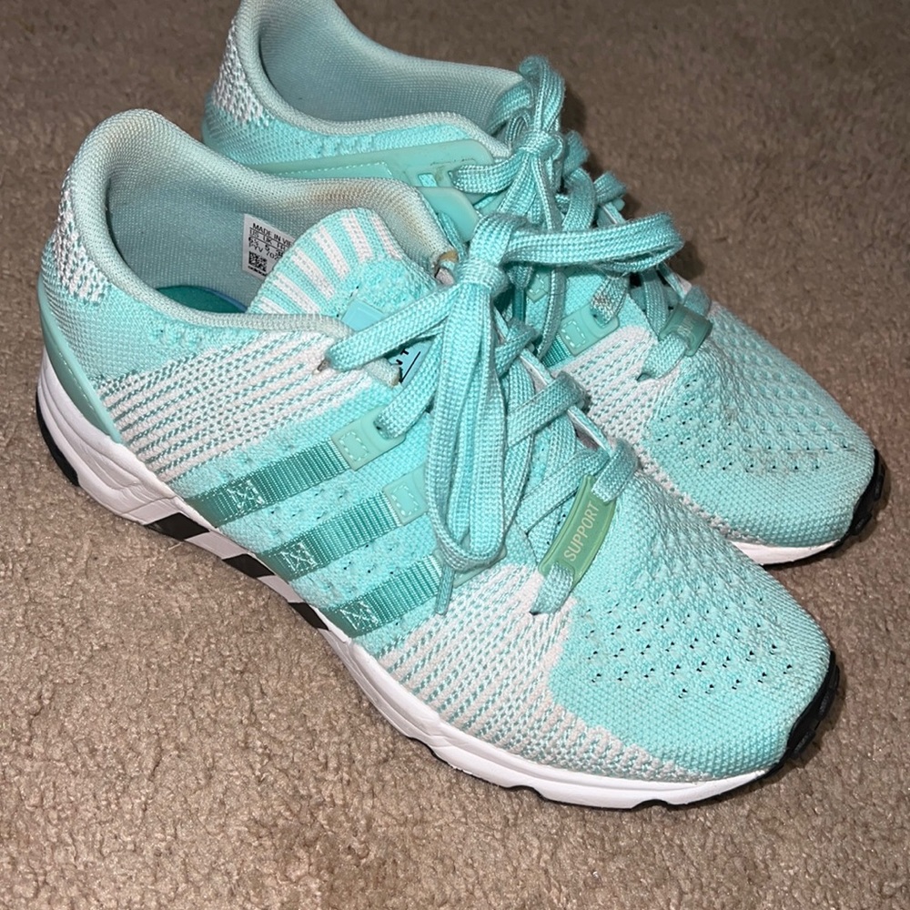 Adidas sneakers 6.5